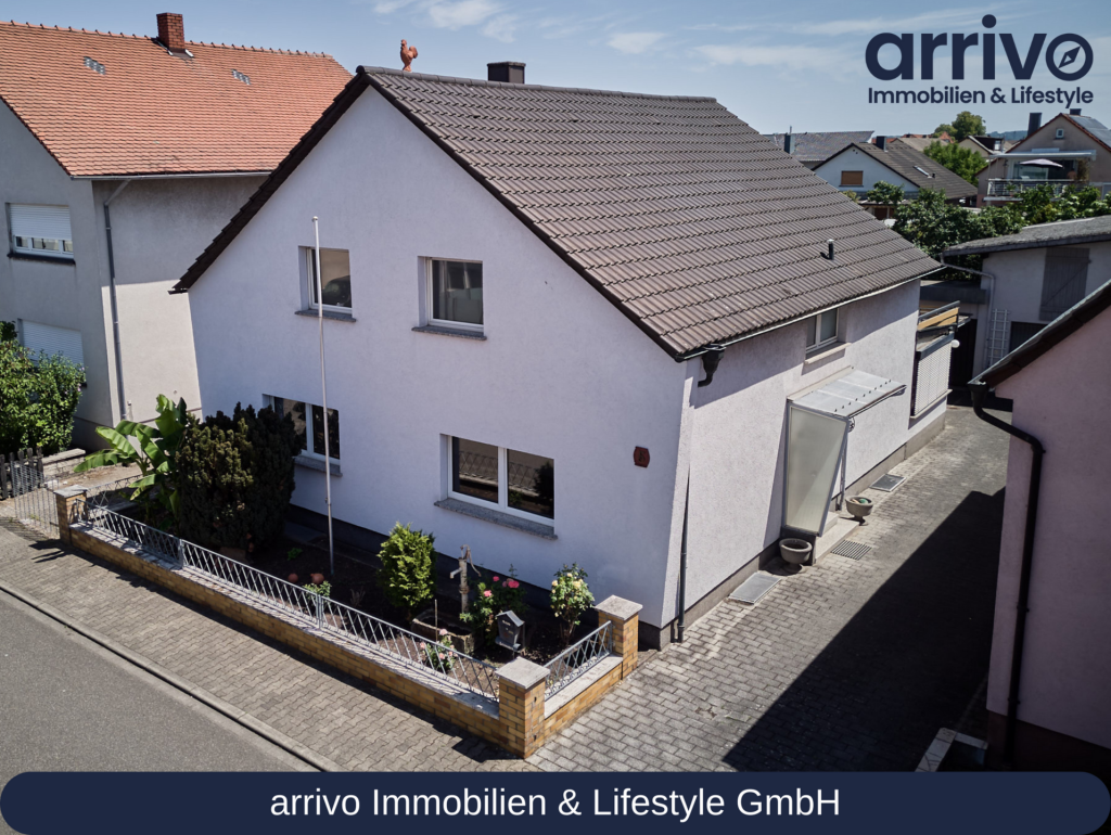 Wohnen auf großzügigem Grundstück - Einfamilienhaus mit vielfältigen Gestaltungsoptionen in Kronau